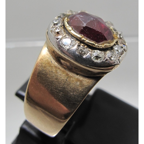 378 - Victorian 15ct gold garnet and diamond ring.  Ring size L.  Approx weight 4.5 grams.
(B.P. 21% + VAT... 