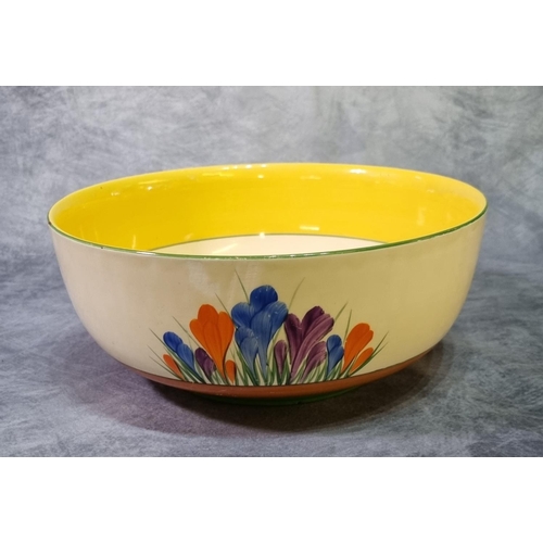 180 - Clarice Cliff Newport pottery 'Bizarre' crocus design fruit bowl. 24cm diameter approx. Black printe... 