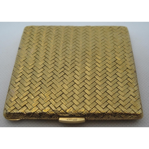 409 - An 18ct gold powder compact with woven detail.  Approx weight 127.4 grams.
(B.P. 21% + VAT)