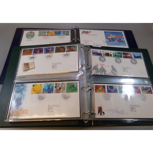 106 - Great Britain collection of First Day Covers in two stamp albums. 1996-2002 period.
(B.P. 21% + VAT)