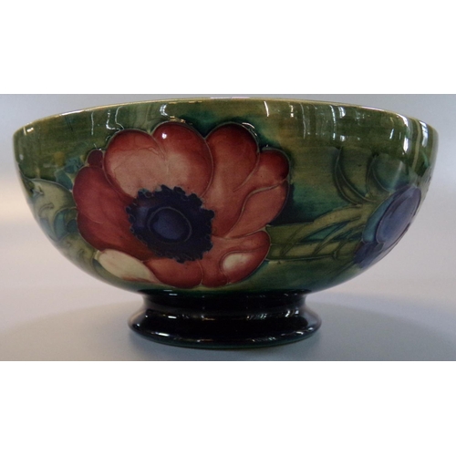 12 - Mid Century Moorcroft art pottery tube lined Anemone bowl. Impressed and signed marks to the under s... 