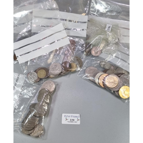 229 - Bag of assorted GB and Foreign coins, some silver including one shillings etc.  (B.P. 21% + VAT)