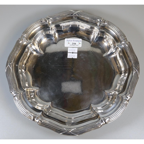 250 - Victorian silver dish/bowl by Mortimer & Hunt, London 1869.  25 troy ozs approx.  (B.P. 21% + VAT)