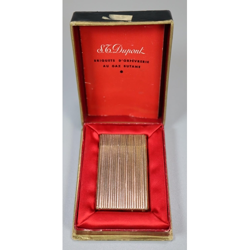 254 - Vintage gold plated St Dupont of Paris lighter in original box.  (B.P. 21% + VAT)