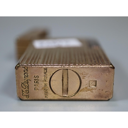 254 - Vintage gold plated St Dupont of Paris lighter in original box.  (B.P. 21% + VAT)