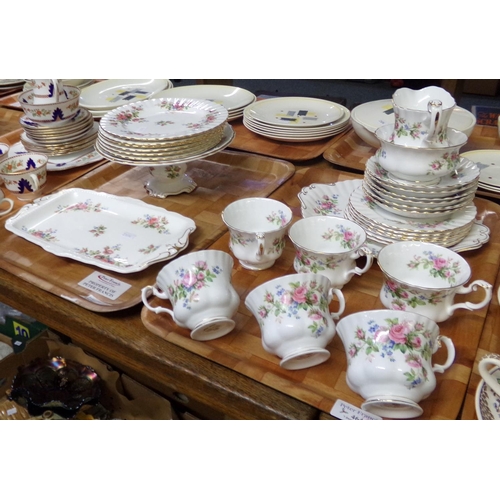 464 - Three trays of china to include: two trays of Royal Albert 'Moss Rose' English bone china design ite... 