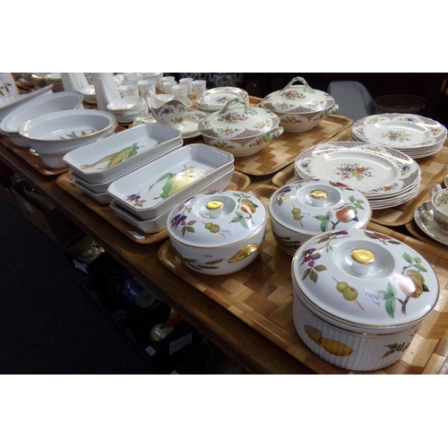 471 - Five trays of Royal Worcester 'Evesham' design oven to tableware items to include: ramekins, lidded ... 