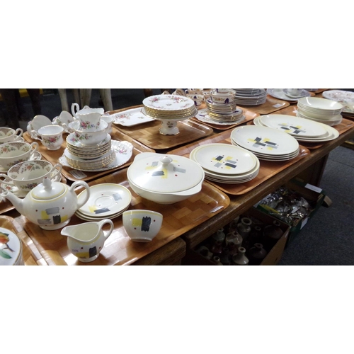 472 - Three trays of J & G Meakin English china dinner and teaware to include: various plates, oval servin... 