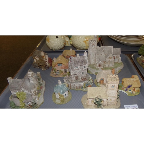 499 - Two trays of Lilliput Lane cottages: 'St. Lawrence Church', 'The priest’s house', 'Village school' e... 