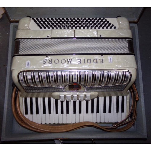 553 - Vintage Eddie Moors 120 base compact accordion made in Italy in the late 1970s to early 1980s, in or... 