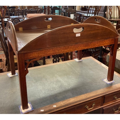 695 - 19th century mahogany butler's folding tray on stand.  (B.P. 21% + VAT)