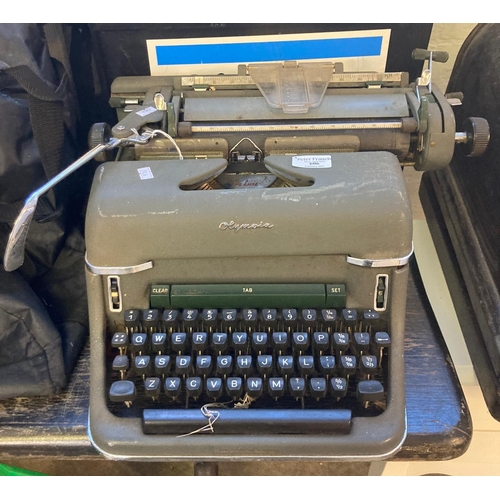 606 - Vintage Olympic manual typewriter.  (B.P. 21% + VAT)