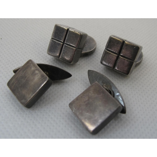 271 - Two pairs of sterling silver cube cufflinks and a string of freahwater pearls (unthreaded).
(B.P. 21... 