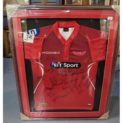 172 - Llanelli Scarlets signed rugby union jersey by various players.  Framed and glazed.  (B.P. 21% + VAT... 