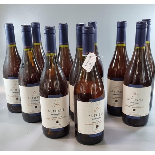 28 - Eleven bottles of Altosur Chardonnay 2006.  (11)  (B.P. 21% + VAT)