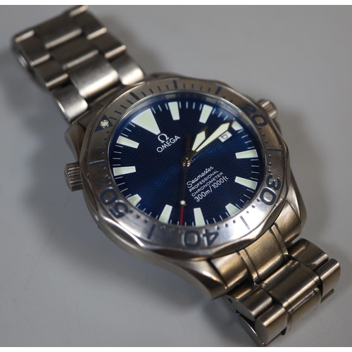 283 - Omega Seamaster Professional Chronometer, 300M/1000 feet titanium gentleman's bracelet automatic wri... 