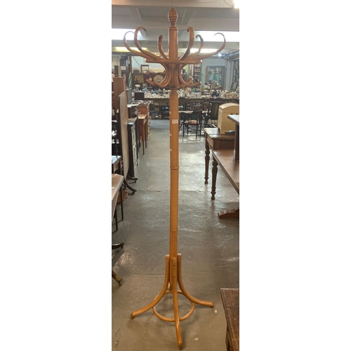 491 - Modern beech bentwood hat/coat stand.  (B.P. 21% + VAT)