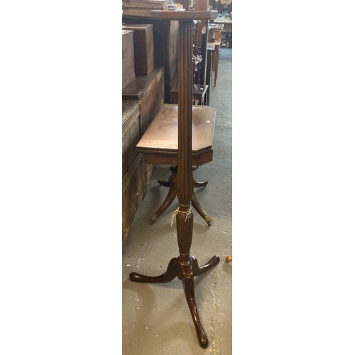 492 - 19th century mahogany torchier stand on tripod base.  (B.P. 21% + VAT)