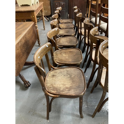 513 - Set of six curve and slat back bentwood pub chairs.  (6)  (B.P. 21% + VAT)