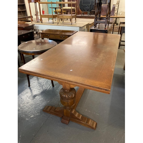 552 - Early 20th century oak extending refectory type dining table in 17th century style.   (B.P. 21% + VA... 