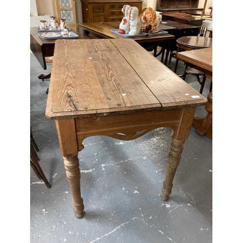 554 - Late Victorian pitch pine kitchen/side table on baluster turned legs.  139x76x85cm approx.   (B.P. 2... 