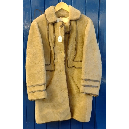 518 - Ladies vintage 60's/70's sheepskin short coat/jacket with leather piping.  (B.P. 21% + VAT)