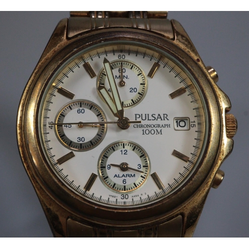 328 - Pulsar quartz chronograph gent's wristwatch on metal bracelet. Original box. 
(B.P. 21% + VAT)