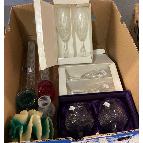 477 - Box of glassware, to include: Royal Albert and Edinburgh Crystal  drinking glasses, brandy balloon g... 