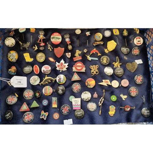 198 - Collection of vintage badges, to include: Gollies, Punk, Reggae and Roots, Northern Soul, HP Baked B... 