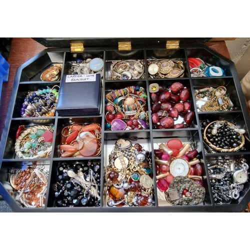 204 - Collection of vintage and other jewellery in mirrored jewellery display case: cameo, watches, bracel... 