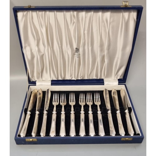 233 - Cased set of Mappin & Webb silver plated twelve piece fish knife set.  (B.P. 21% + VAT)