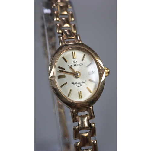 285 - 9ct gold ladies bracelet Sovereign dress watch. 9.5g approx. 
(B.P. 21% + VAT)