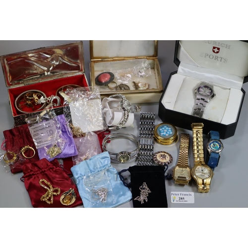 285 - box of assorted costume jewellery, cigarette boxes, modern Zurich sports watch, other watches etc.  ... 