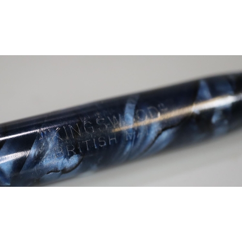 292 - Kingswood blue marbled finish vintage fountain pen with gold nib.   (B.P. 21% + VAT)