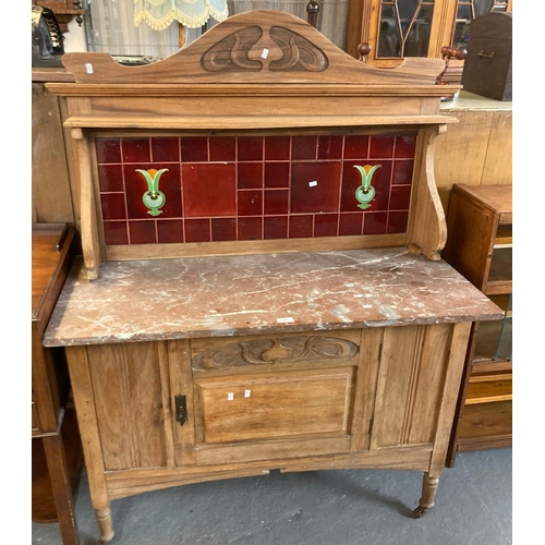 464 - Early 20th century Art Nouveau design tile back marble top wash stand.  (B.P. 21% + VAT)