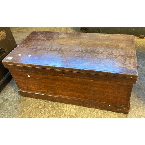 565 - 19th century oak artisan's box with brass carrying handles.  77cm wide approx.  (B.P. 21% + VAT)