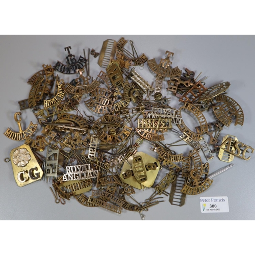 300 - Bag of assorted British military metal shoulder badges and flashes.   (B.P. 21% + VAT)