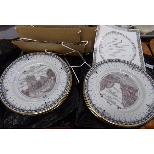 371 - Six Decor Art Creations Ltd. 'New Porcelain Collection' collectors plates finished with 18ct gold bo... 