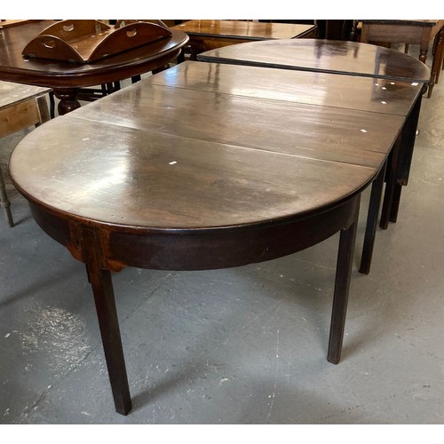 532 - 19th century mahogany 'D' end dining table extending/ adjustable centre.   (B.P. 21% + VAT)