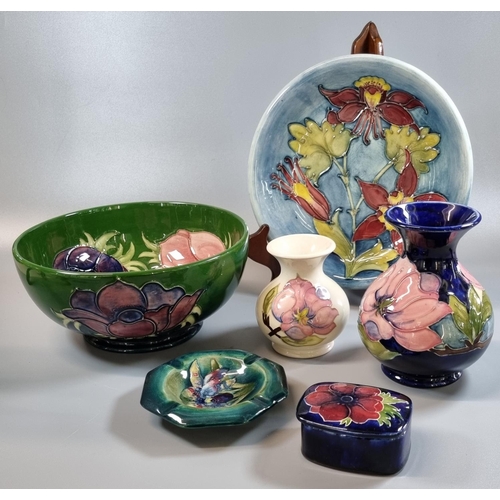 147 - Collection of Moorcroft Art Pottery tube lined items, to include: Anemone circular bowl diameter 21c... 