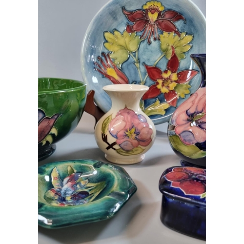 147 - Collection of Moorcroft Art Pottery tube lined items, to include: Anemone circular bowl diameter 21c... 