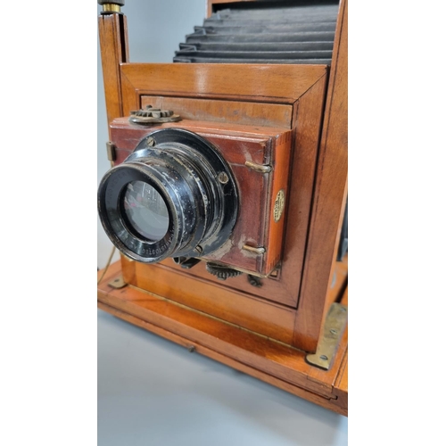 185 - Thornton Pickard mahogany plate camera with Hugo Meyer & Co. lens, 6.5x4.5 inches plate, together wi... 