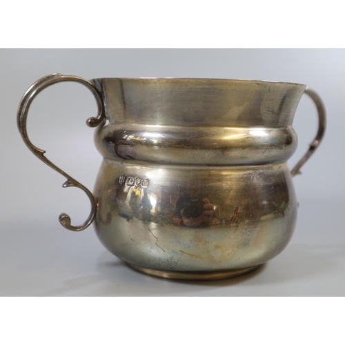 263 - Edward VII silver two handled baluster sucrier or porringer, Chester 1907.  7 troy ozs approx.  Toge... 