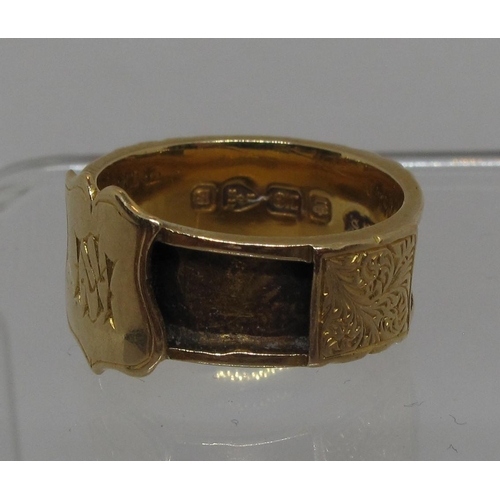 293 - Victorian 18ct gold mourning ring, having three panels engraved with scrolling foliage and engraved ... 