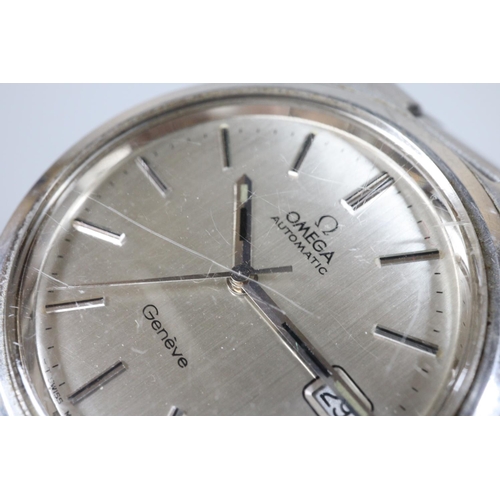 358 - Omega stainless steel automatic gents wristwatch having silvered face with baton numerals and date a... 