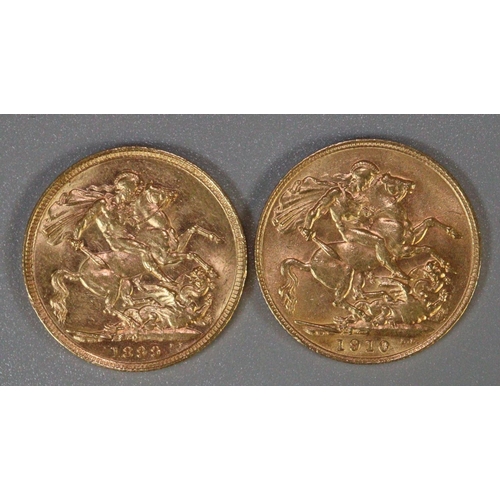 390 - Victorian gold full sovereign dated 1899, together with another gold full sovereign dated 1910. (2)
... 