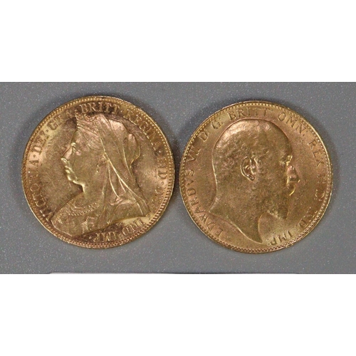 390 - Victorian gold full sovereign dated 1899, together with another gold full sovereign dated 1910. (2)
... 