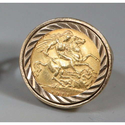 411 - Gold half sovereign coin dated 1911 in 9ct gold ring mount. 10g approx. 
(B.P. 21% + VAT)