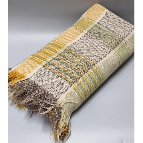 117 - Vintage woollen check fringed blanket or carthen.
(B.P. 21% + VAT)