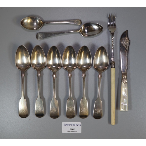 262 - Collection of loose silver, mainly flatware, to include: teaspoons, pickle fork, plated knife with m... 